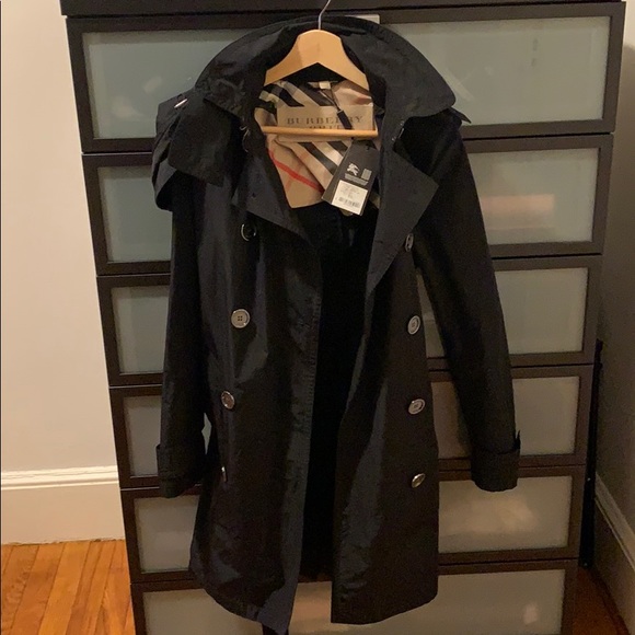 Burberry Jackets & Blazers - Burberry trench coat
